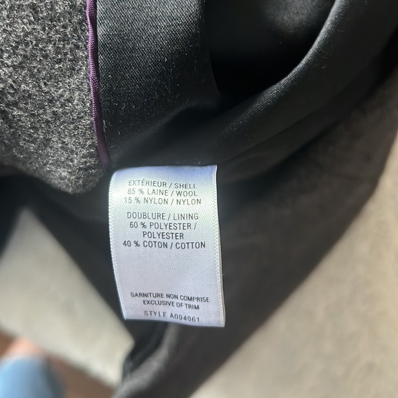 Woman’s Mid Length Wool Coat - Picture 6 of 6